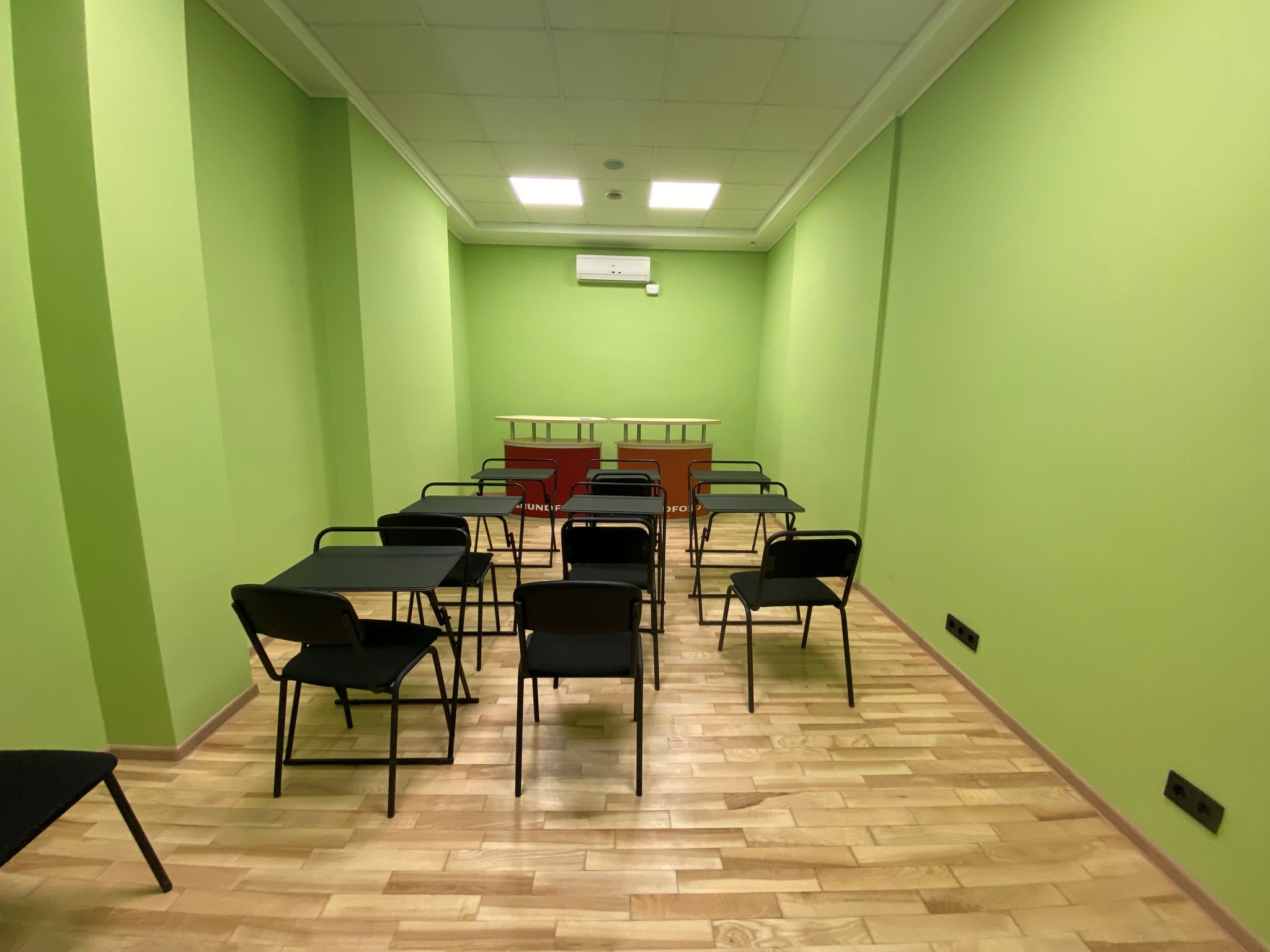 Аренда помещения свободного назначения 360 м², Гната Хоткевича ул., 12