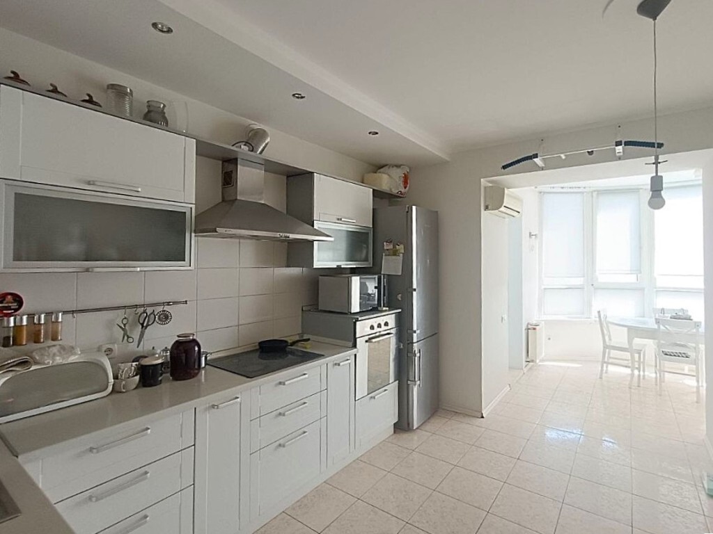 Оренда 2-кімнатної квартири 76 м², Мечнікова вул., 2/1