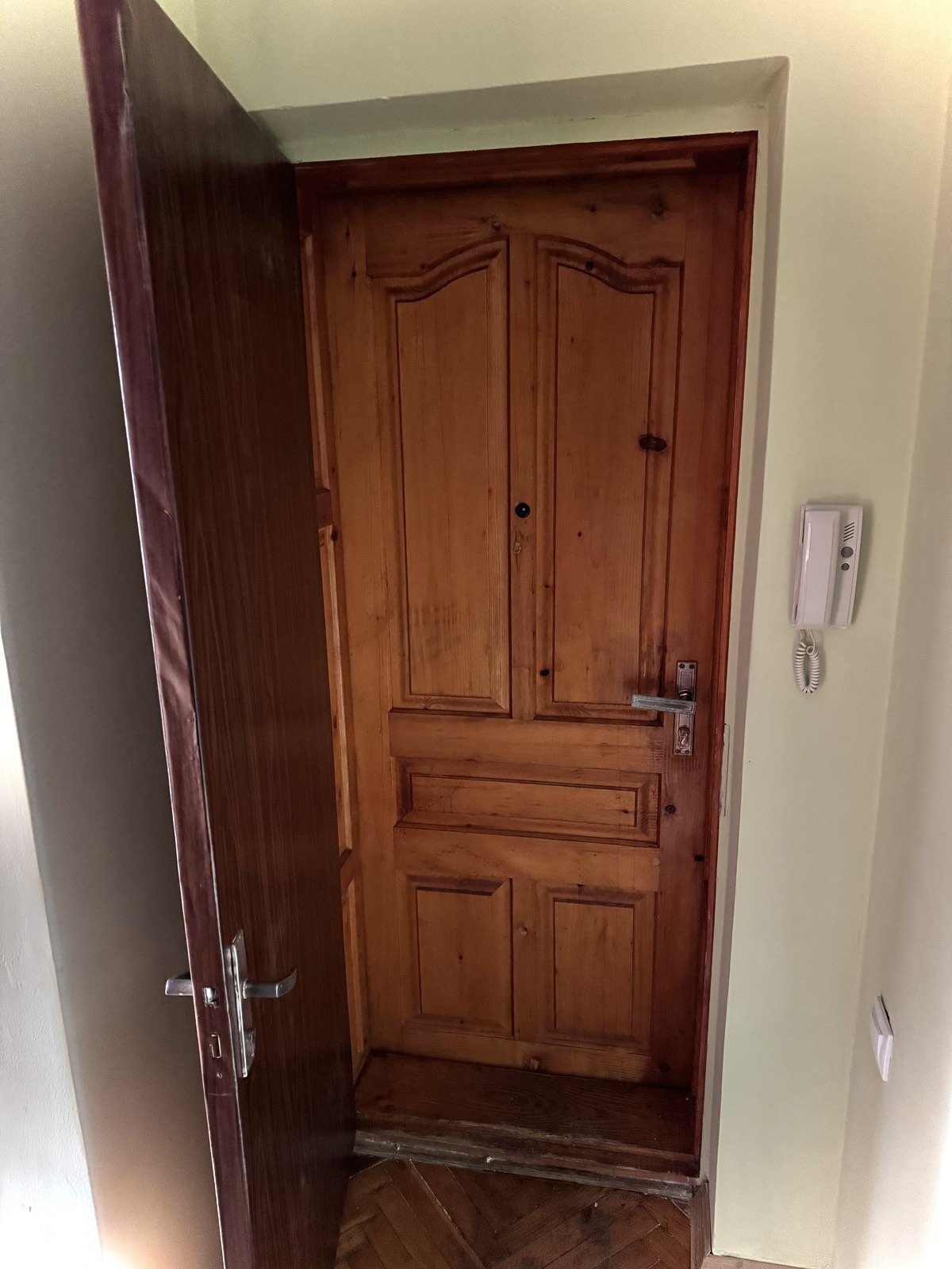 Продажа 3-комнатной квартиры 67.1 м², Стебницкая ул.