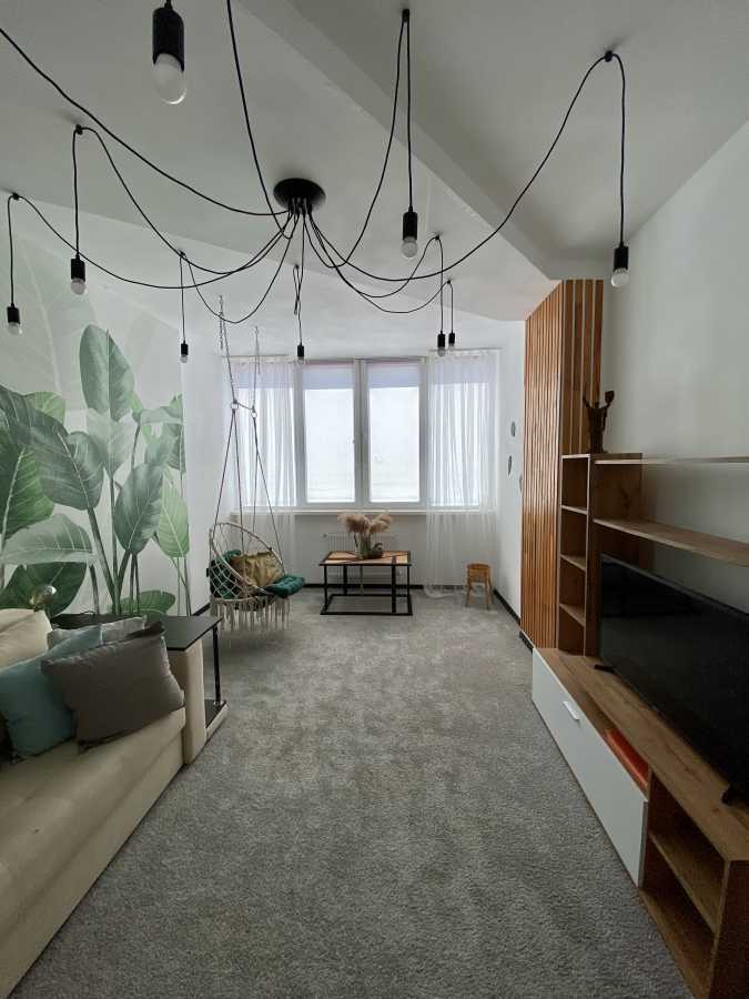 Продажа 3-комнатной квартиры 125 м², Ясная ул.