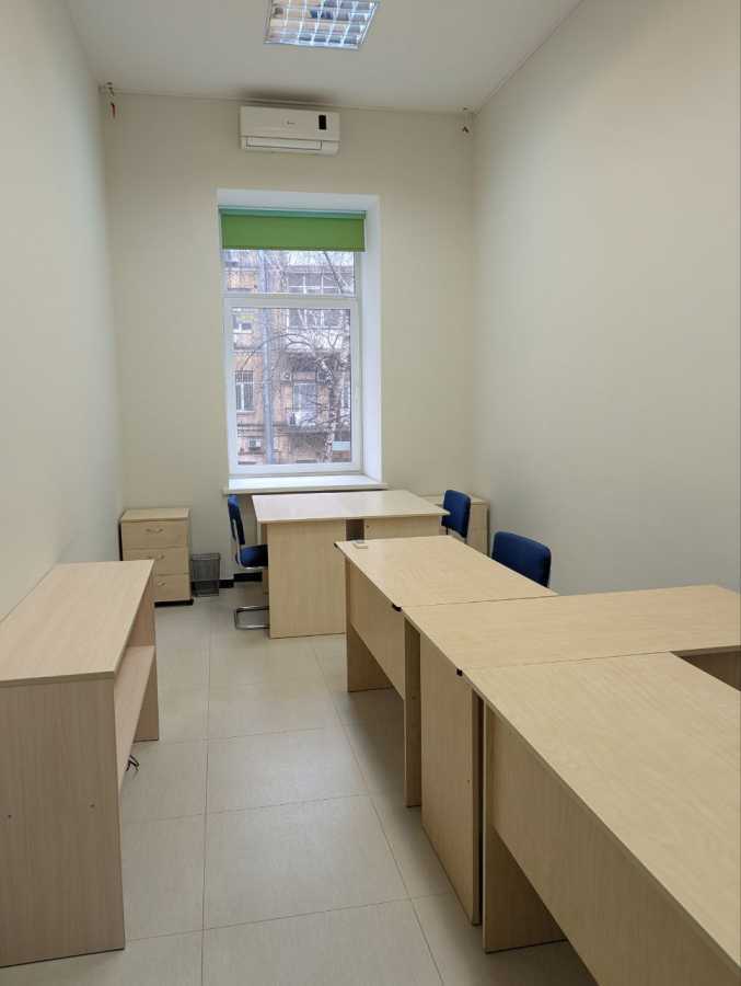 Оренда офісу 98 м², Шота Руставелі вул., 1