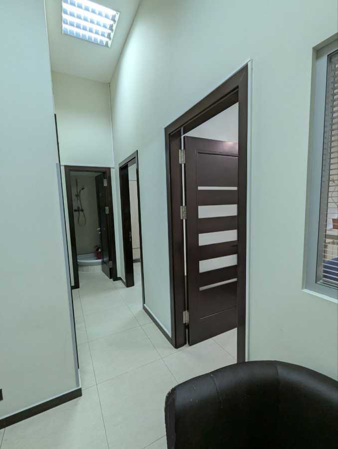 Оренда офісу 98 м², Шота Руставелі вул., 1