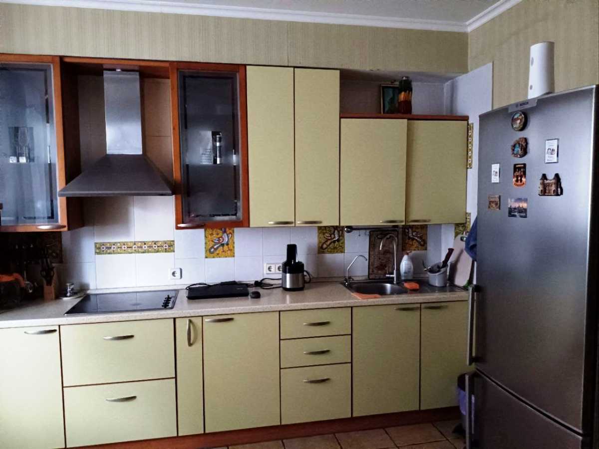 Продаж 2-кімнатної квартири 90 м², Миколи Голего вул., 5