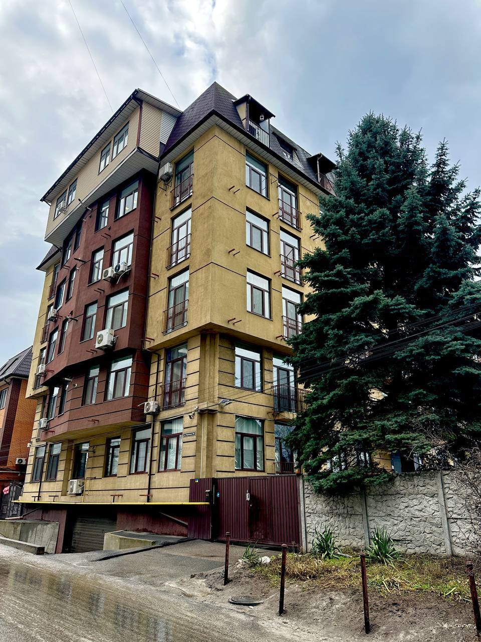 Аренда 3-комнатной квартиры 90 м², Нарымская ул.