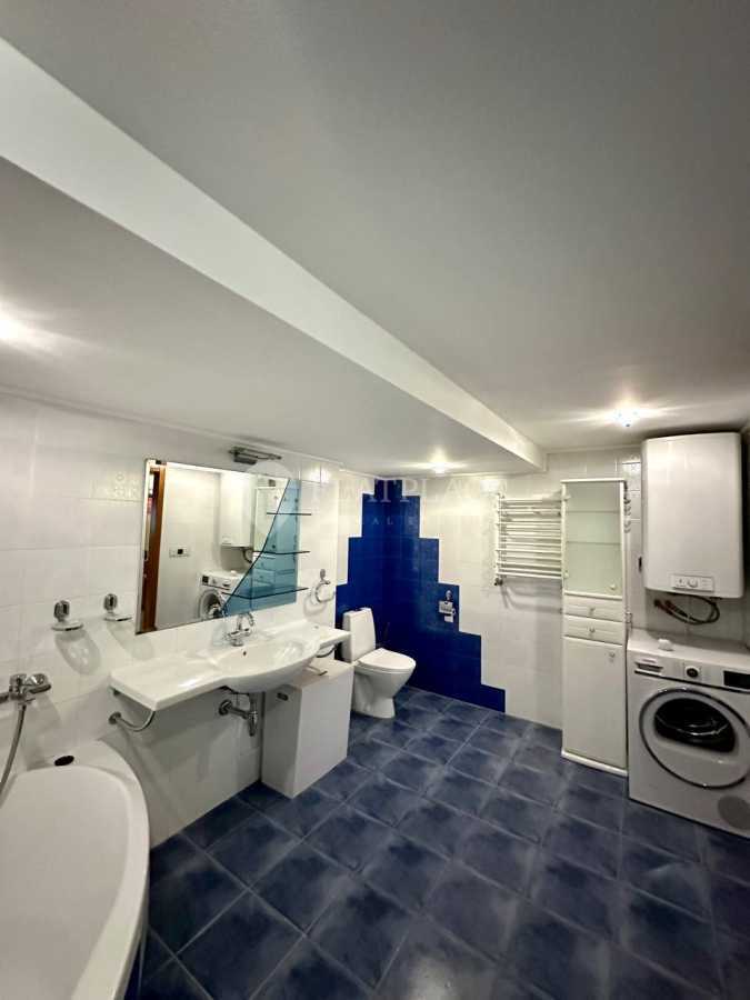 Продаж 3-кімнатної квартири 127 м², Голосіївський просп., 108к2