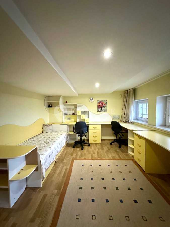 Продаж 3-кімнатної квартири 127 м², Голосіївський просп., 108к2