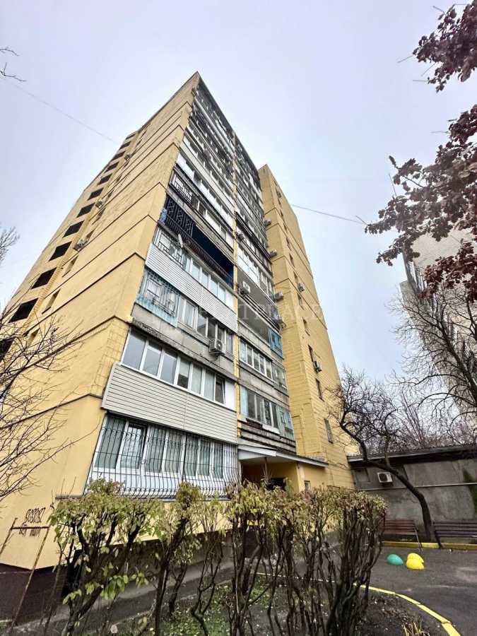 Продаж 3-кімнатної квартири 127 м², Голосіївський просп., 108к2