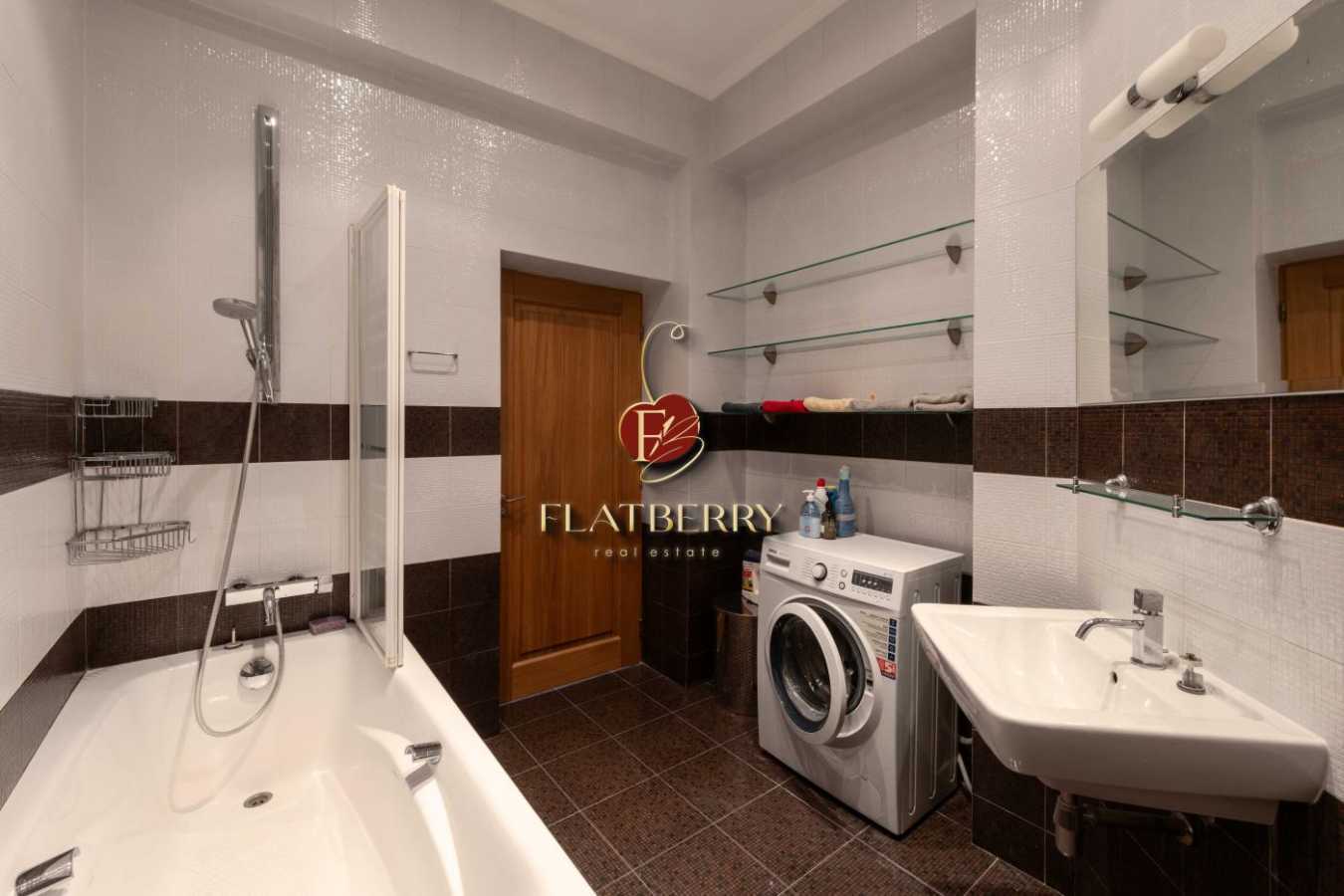 Продажа 3-комнатной квартиры 100 м², Лютеранская ул., 27/29