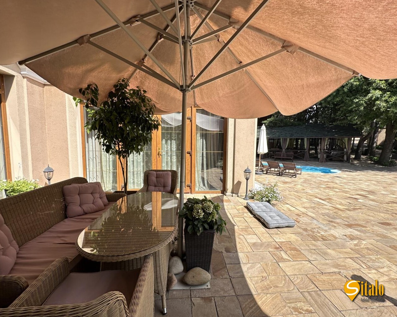 Аренда дома 390 м²