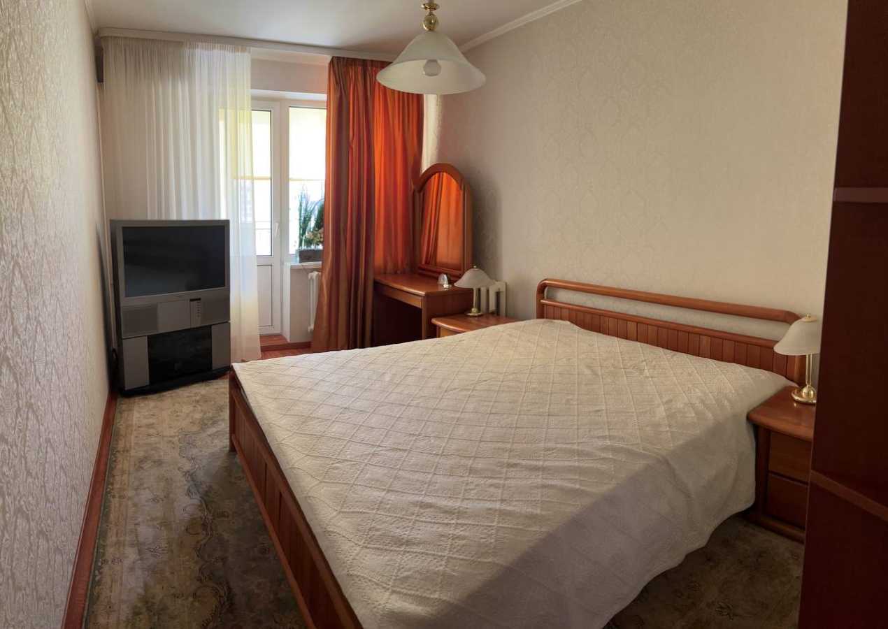 Оренда 3-кімнатної квартири 76 м², Героїв Сталінграда просп., 39Б