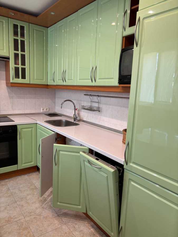 Оренда 3-кімнатної квартири 76 м², Героїв Сталінграда просп., 39Б