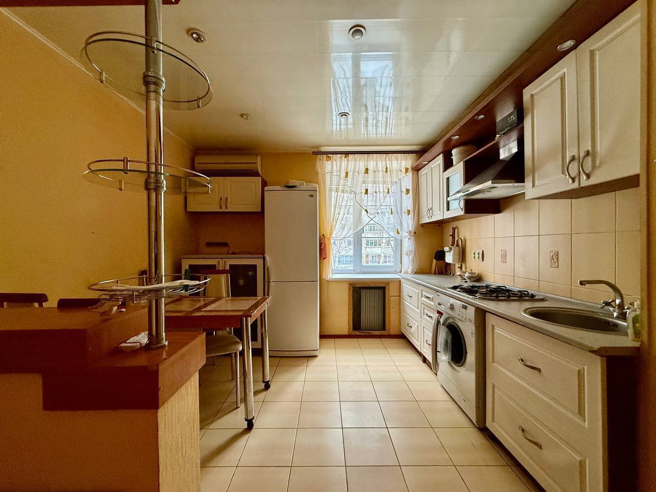 Аренда 3-комнатной квартиры 72 м², Дмитрия Кедрина ул.