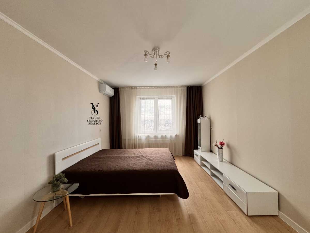 Оренда 1-кімнатної квартири 55 м², Сергія Данченка вул., 3