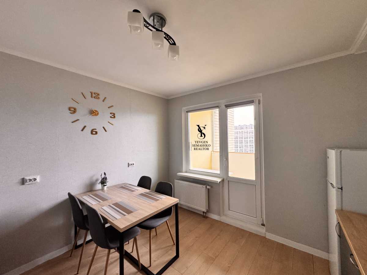 Оренда 1-кімнатної квартири 55 м², Сергія Данченка вул., 3