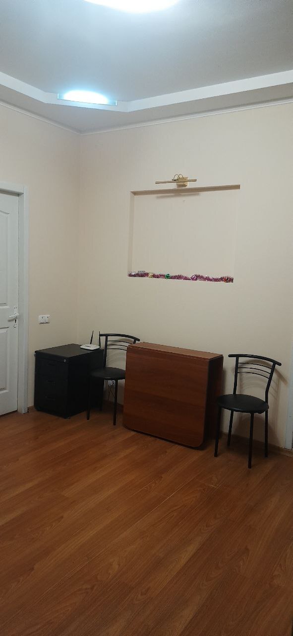 Продаж 2-кімнатної квартири 57 м², Криворізька вул., 16А