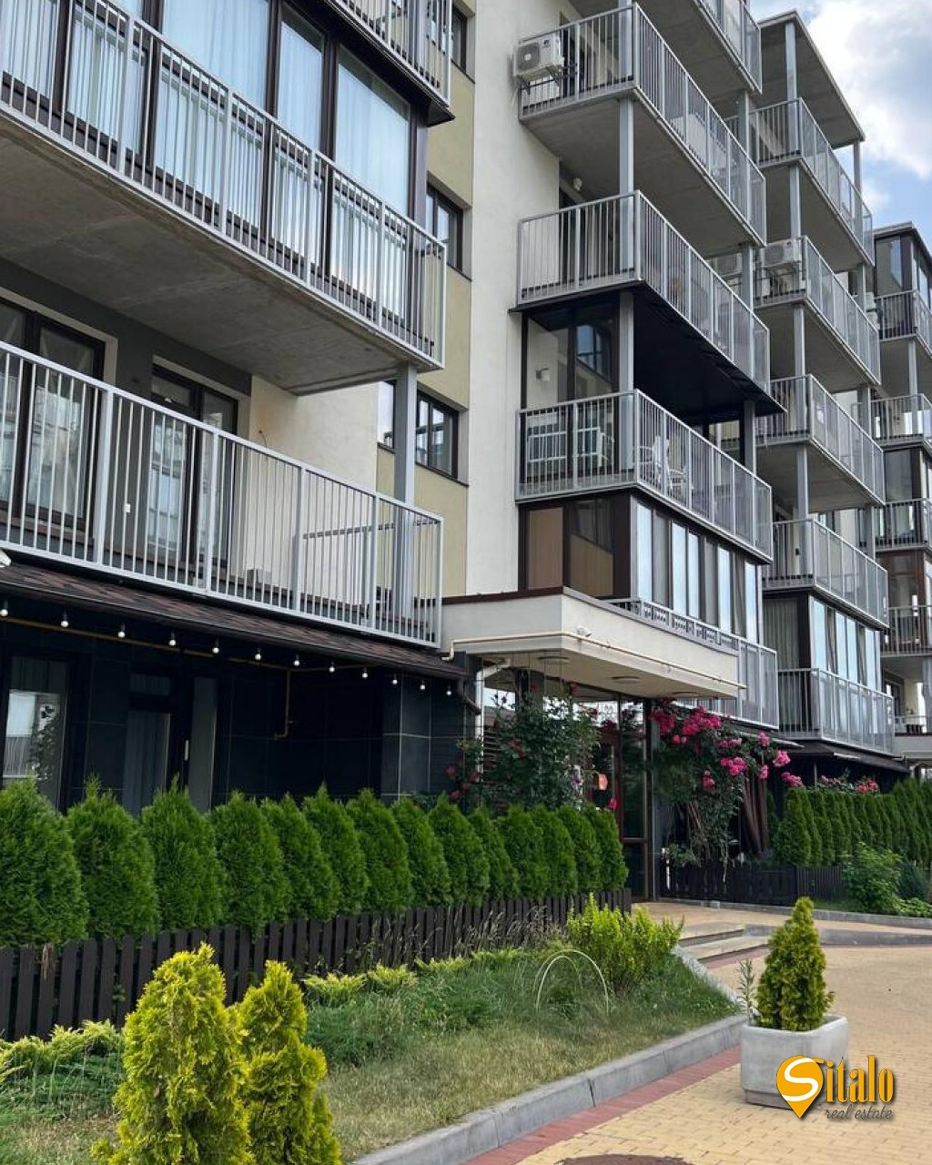 Продажа 2-комнатной квартиры 57.5 м², Сергея Данченко ул., 20