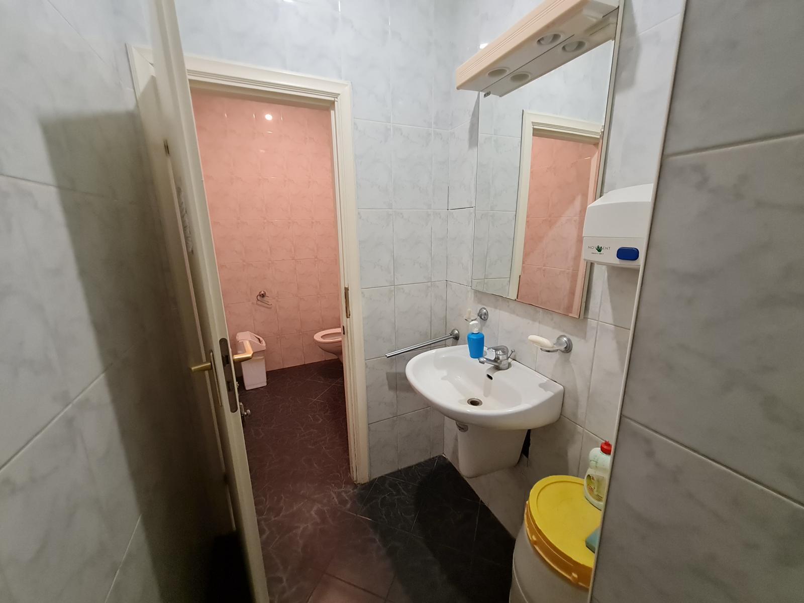 Аренда офиса 21.5 м², Кирилловская ул., 160/20