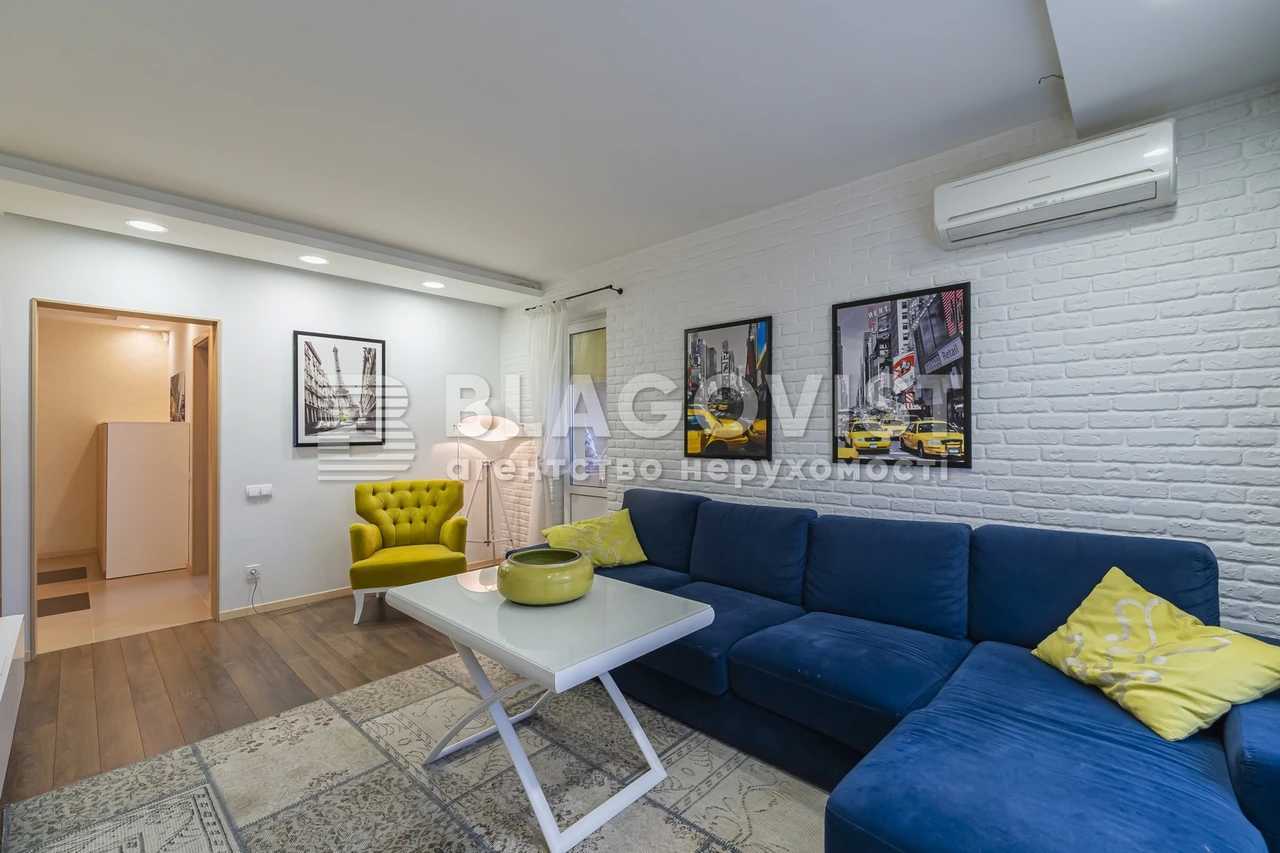 Продаж 3-кімнатної квартири 91.3 м², Урлівська вул., 24