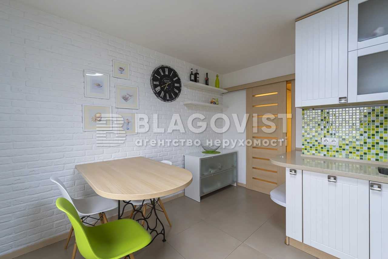Продаж 3-кімнатної квартири 91.3 м², Урлівська вул., 24