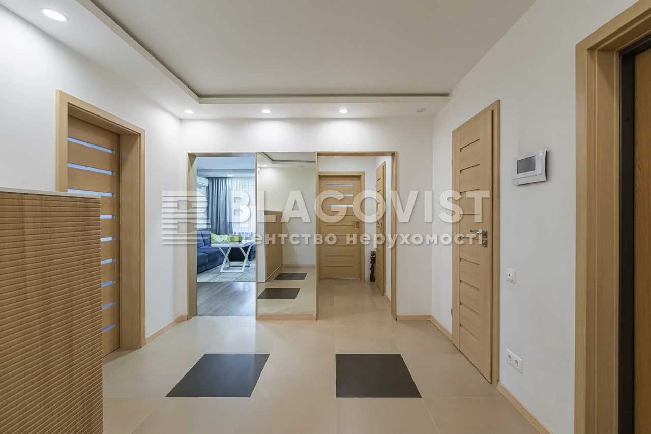 Продаж 3-кімнатної квартири 91.3 м², Урлівська вул., 24