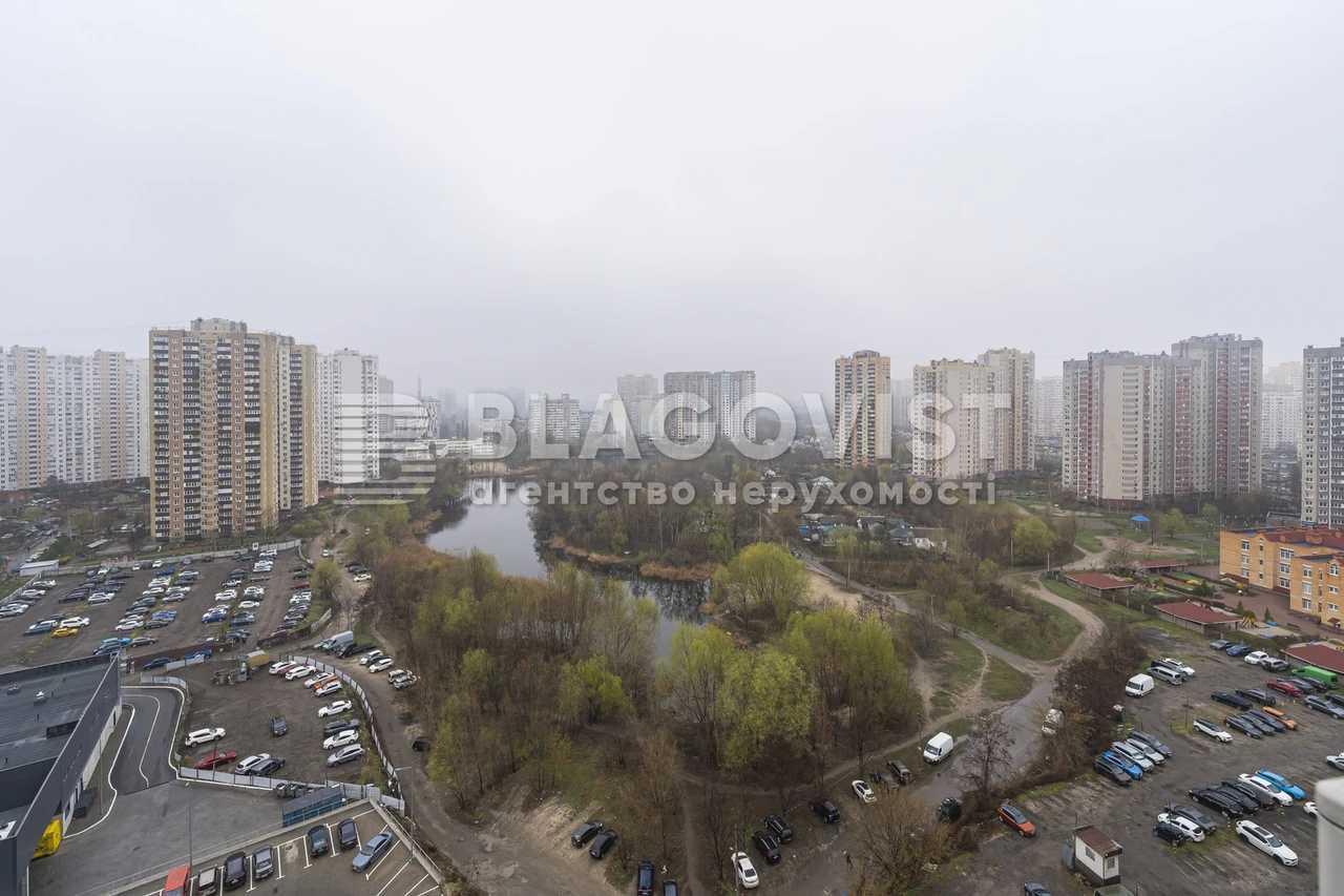 Продаж 3-кімнатної квартири 91.3 м², Урлівська вул., 24