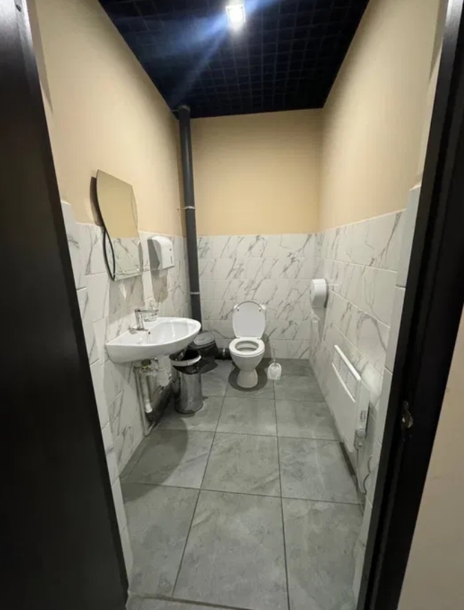 Оренда офісу 585 м², Мельницька вул.