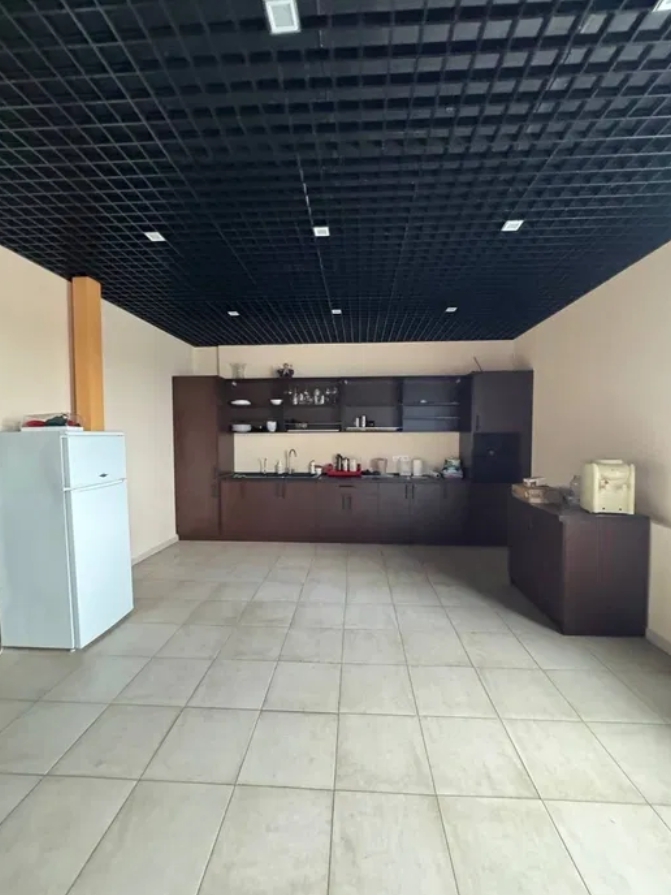 Оренда офісу 585 м², Мельницька вул.