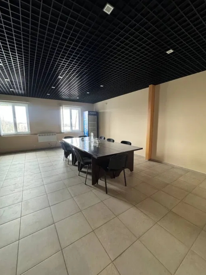 Оренда офісу 585 м², Мельницька вул.