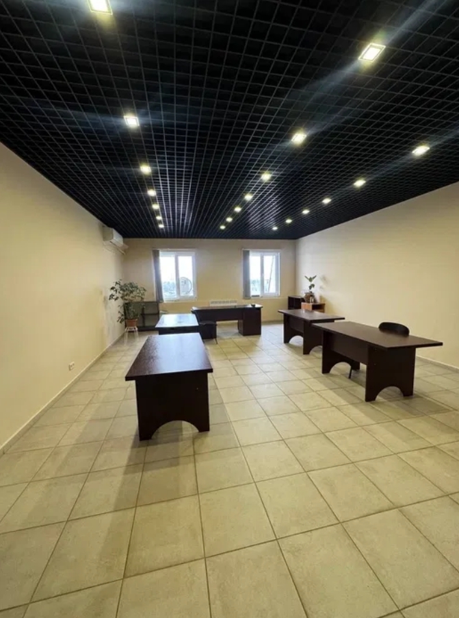 Оренда офісу 585 м², Мельницька вул.