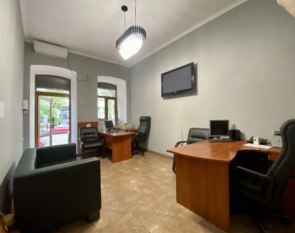 Оренда офісу 75 м², Успенская вул.