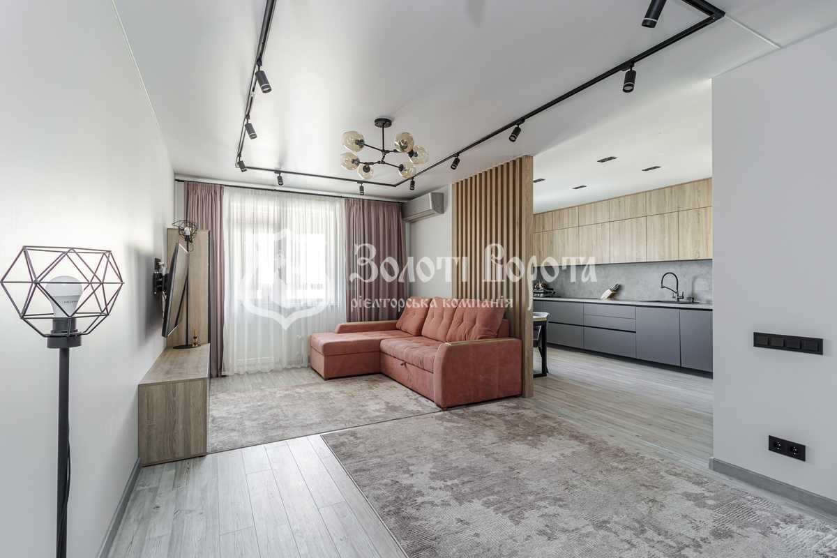 Продаж 3-кімнатної квартири 92.2 м², Павла Чубинського, 8б