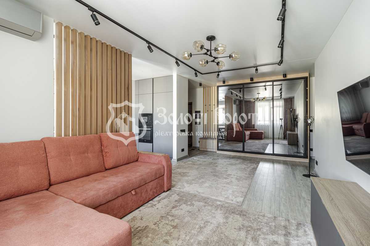 Продаж 3-кімнатної квартири 92.2 м², Павла Чубинського, 8б