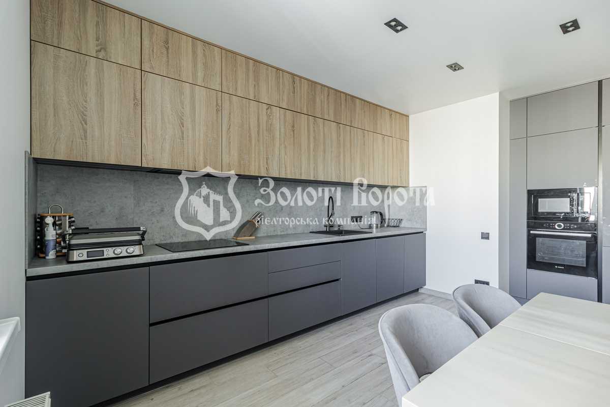 Продаж 3-кімнатної квартири 92.2 м², Павла Чубинського, 8б