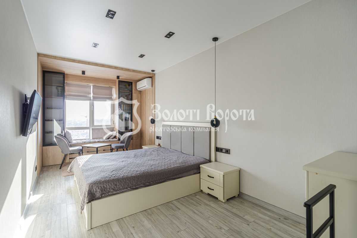 Продаж 3-кімнатної квартири 92.2 м², Павла Чубинського, 8б