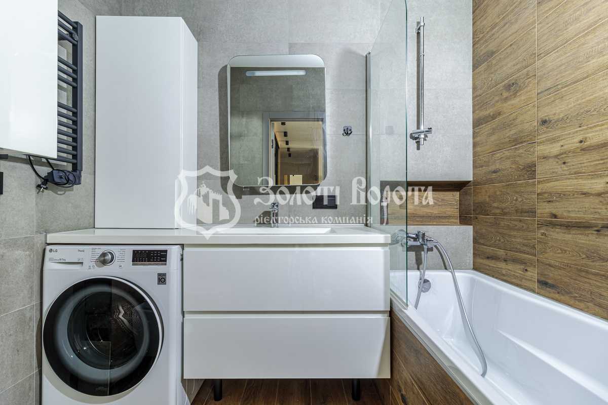 Продаж 3-кімнатної квартири 92.2 м², Павла Чубинського, 8б