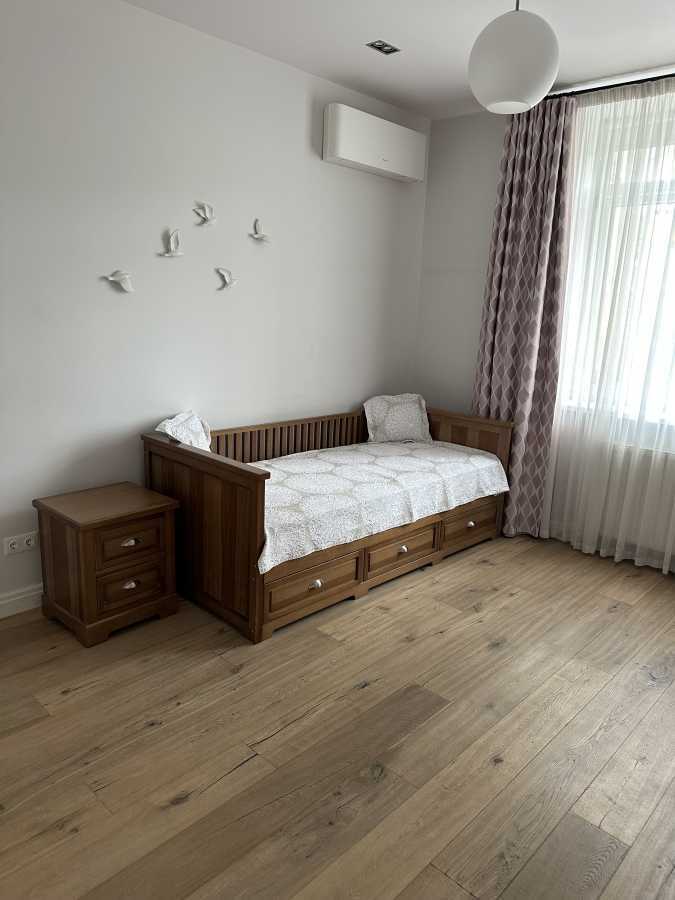 Продаж 3-кімнатної квартири 126 м², Кудряшова вул., 16