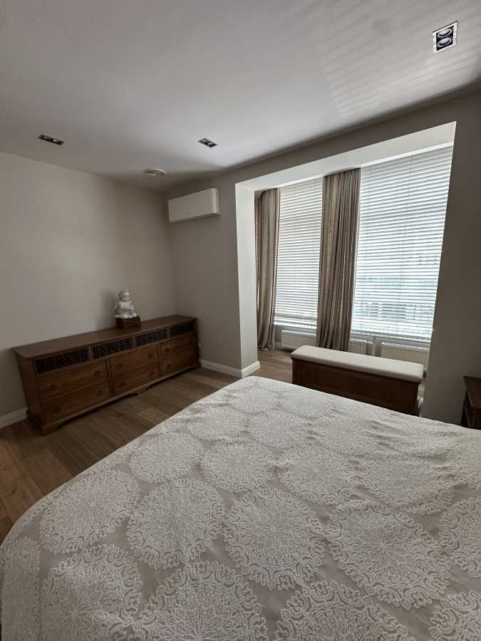 Продаж 3-кімнатної квартири 126 м², Кудряшова вул., 16