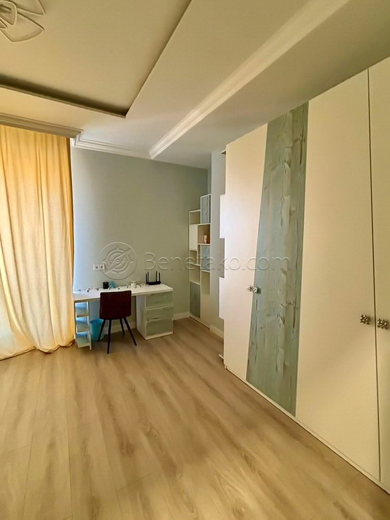 Аренда 4-комнатной квартиры 153 м², Леонтовича ул., 16А