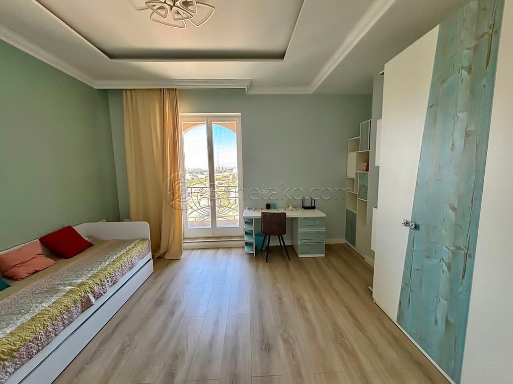 Аренда 4-комнатной квартиры 153 м², Леонтовича ул., 16А