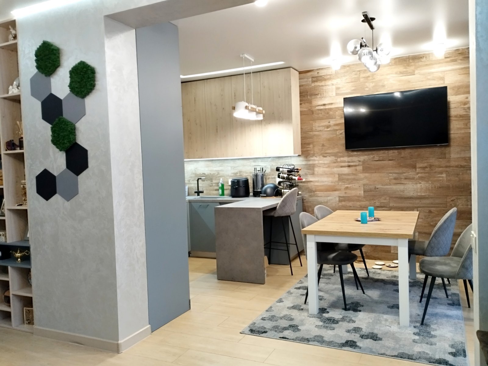 Продажа 3-комнатной квартиры 80 м², Университетская ул.