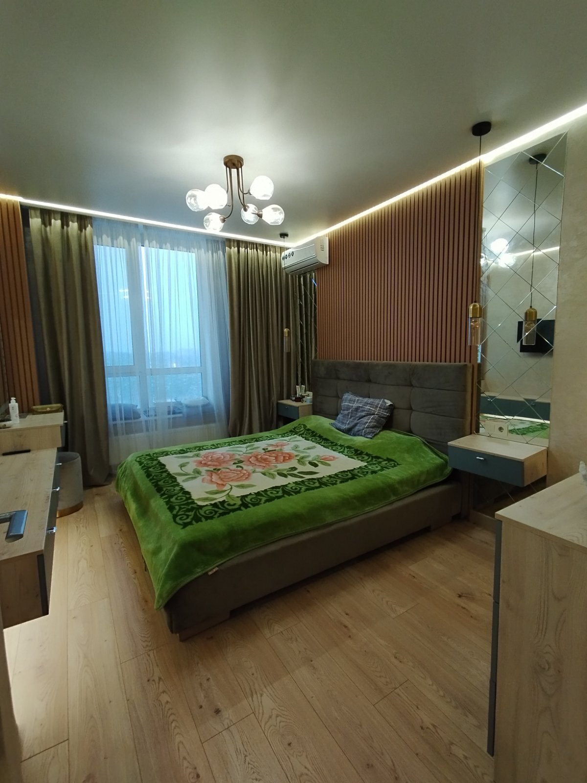 Продажа 3-комнатной квартиры 80 м², Университетская ул.