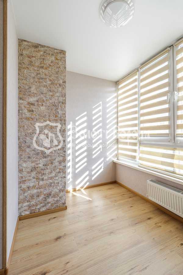 Продаж 4-кімнатної квартири 97.9 м², Жулянська вул., 1Б