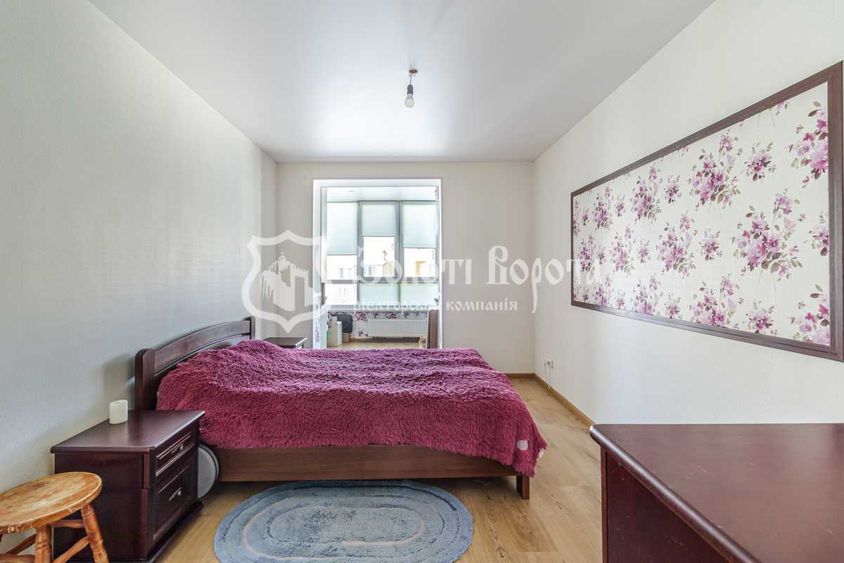 Продаж 4-кімнатної квартири 97.9 м², Жулянська вул., 1Б