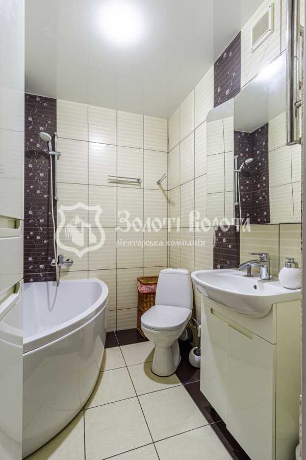 Продаж 4-кімнатної квартири 97.9 м², Жулянська вул., 1Б