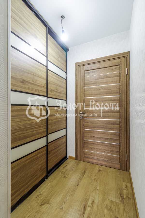 Продаж 4-кімнатної квартири 97.9 м², Жулянська вул., 1Б