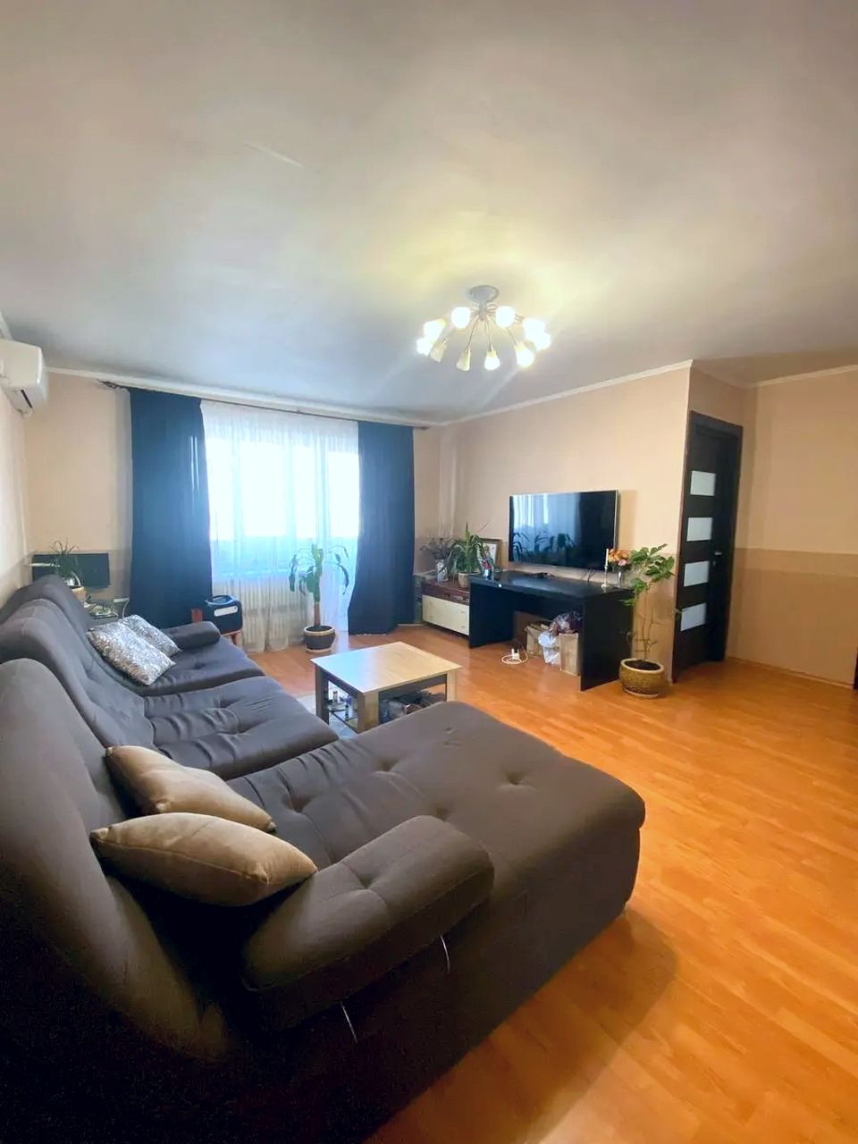 Продаж 3-кімнатної квартири 65 м², Усенко вул., 7