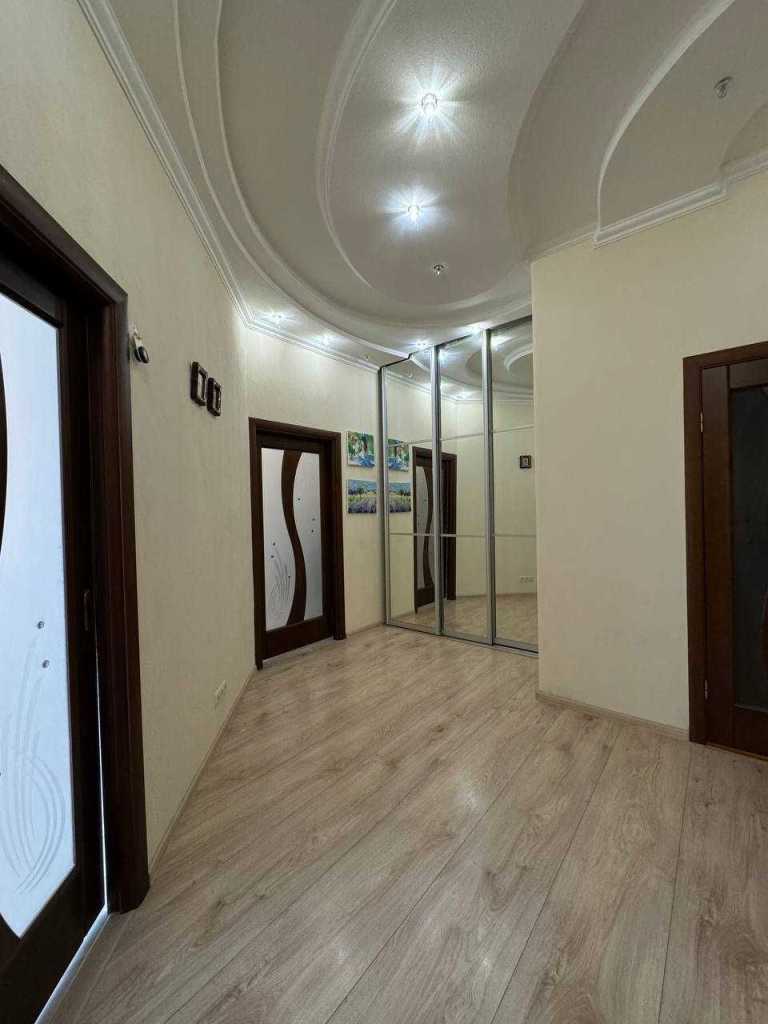 Продаж 2-кімнатної квартири 64 м², Ковальська вул.