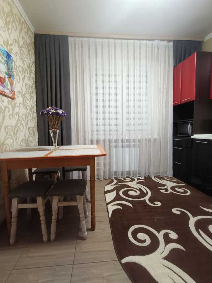 Продаж 2-кімнатної квартири 56 м², Линників, 15