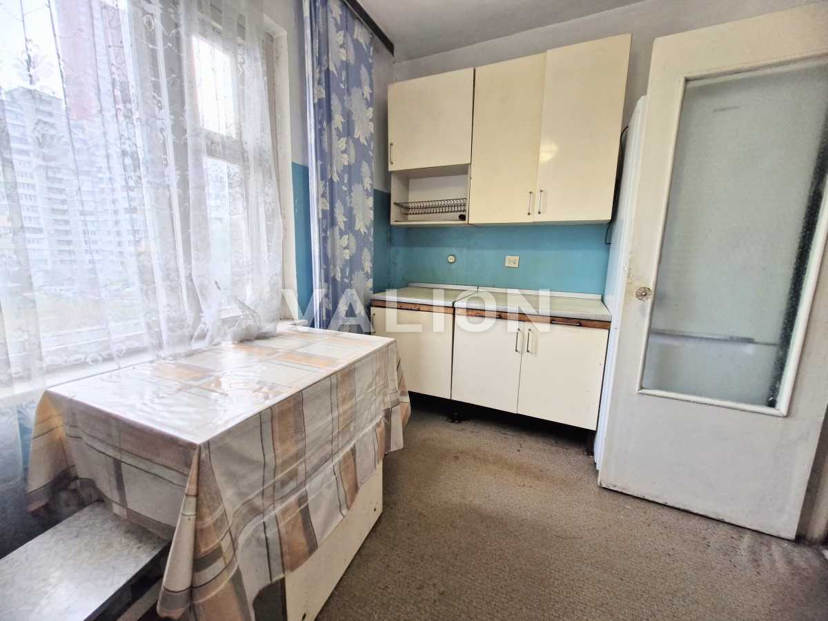 Продаж 2-кімнатної квартири 61 м², Ревуцького вул., 7А
