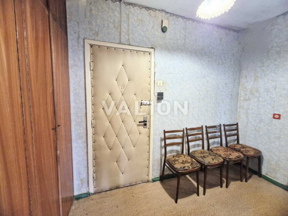 Продаж 2-кімнатної квартири 61 м², Ревуцького вул., 7А